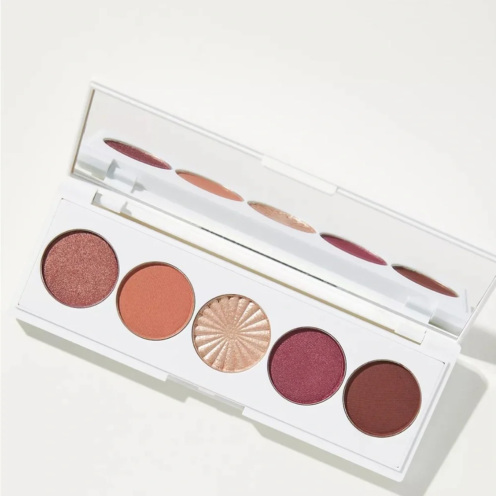 *New*OFRA Cosmetics Signature Palette